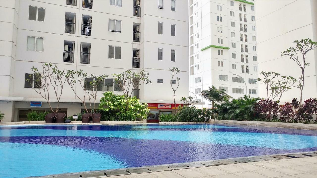 Modern 2br With View At Bassura By Travelio Apartment